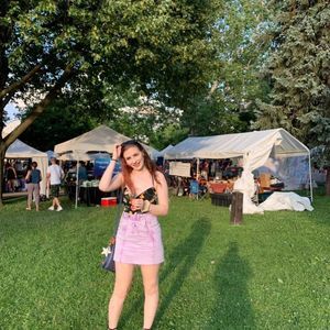 Meet your Posher, Faithe